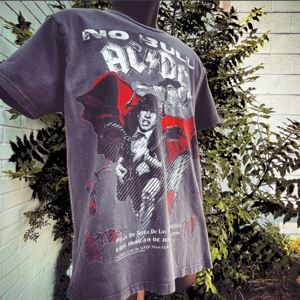 Men's/Unisex Sz Med. Grey 100% Cotton ACDC "No Bull" T-shirt